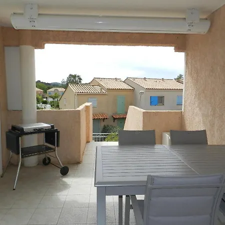 Le Lavandou, 3 Pieces, 6 Personnes - Fr-1-713-3 *