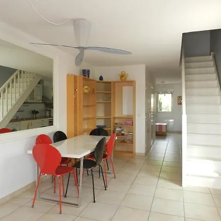 Le Lavandou, 3 Pieces, 6 Personnes - Fr-1-713-3 * Le Lavandou